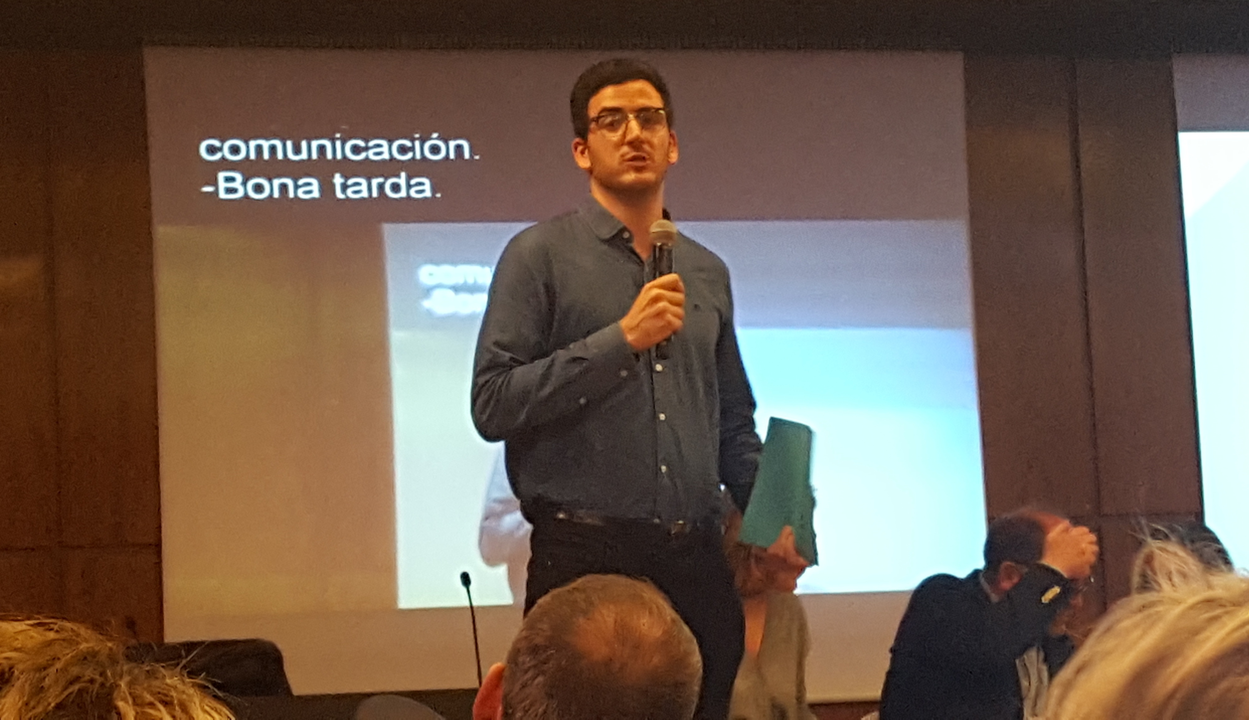 Carlos Pérez, arquitecte i jove amb discapacitat auditiva, es presenta com a candidat a la Junta Directiva del Col·legi Oficial d’Arquitectes de Catalunya