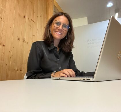 “La teràpia immersiva ens permet ajudar les persones amb sordesa a comprendre millor el que passa al seu voltant”. Laura Roig, logopeda.