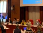 La Federació ACAPPS demana al Parlament garantir l’accés universal a les pròtesis auditives sense límit d’edat: “Catalunya no pot ser l’excepció negativa d’Europa”