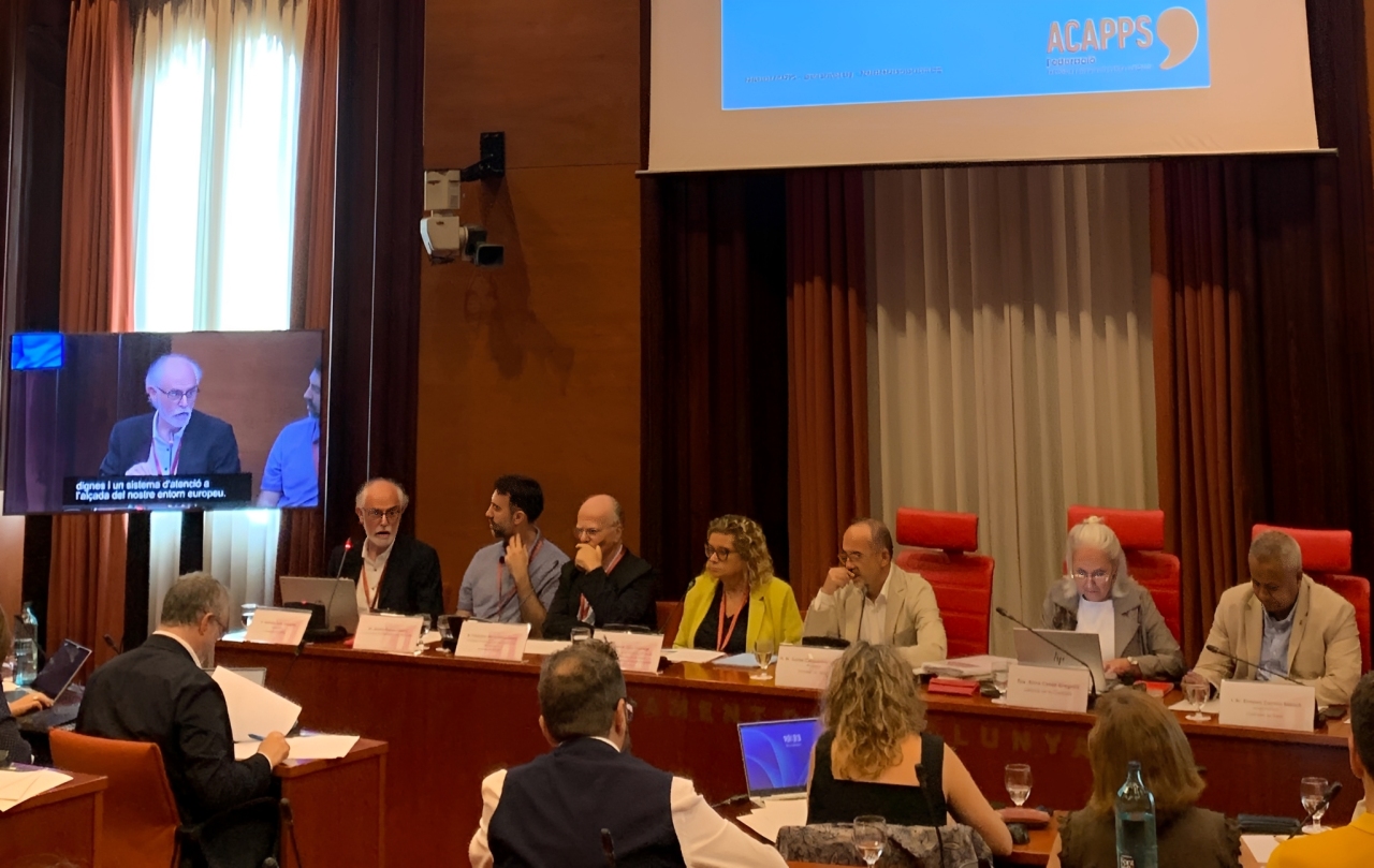La Federació ACAPPS demana al Parlament garantir l’accés universal a les pròtesis auditives sense límit d’edat: “Catalunya no pot ser l’excepció negativa d’Europa”