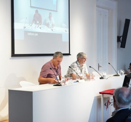 La Federació ACAPPS presenta l’Informe d’Accessibilitat Auditiva 2026, que recull cinc anys de casos d’inaccessibilitat a la comunicació oral